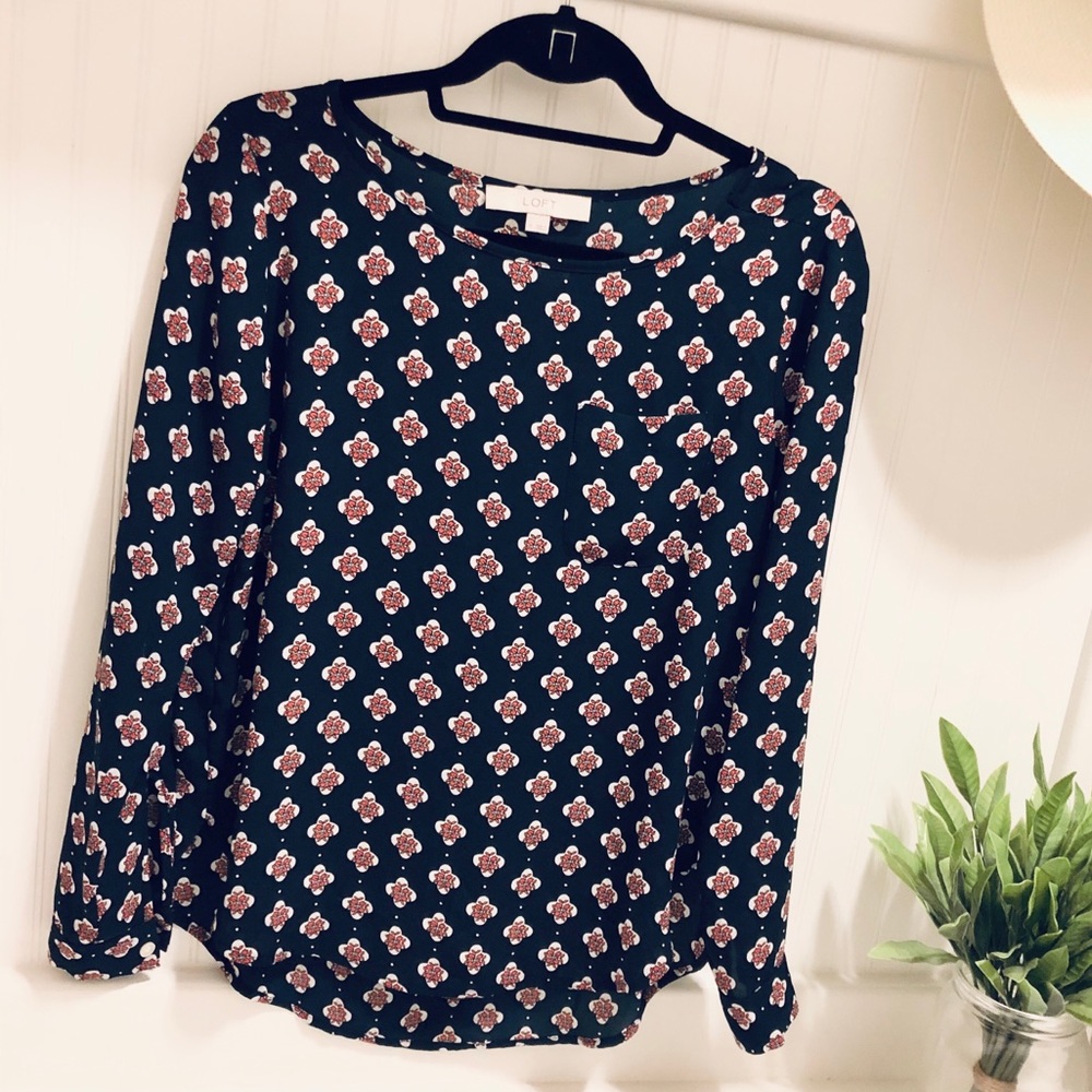 💙♥️🤍 Navy, Red & White Blouse